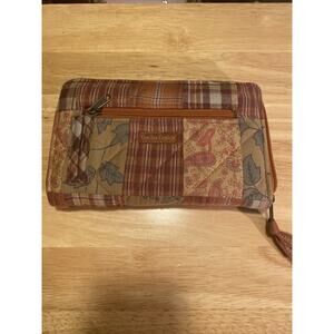 Bella Taylor Wrist Strap Wallet Patchwork Burgundy And Green. Pre-owned.